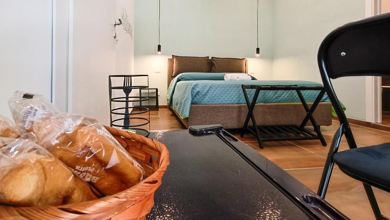 Casa Calu Castel Sant'Elmo Bed & Breakfast Naples Exterior photo